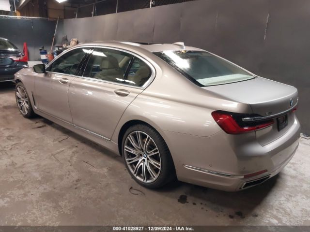 Photo 2 VIN: WBA7T4C04NCJ42959 - BMW 740LI 