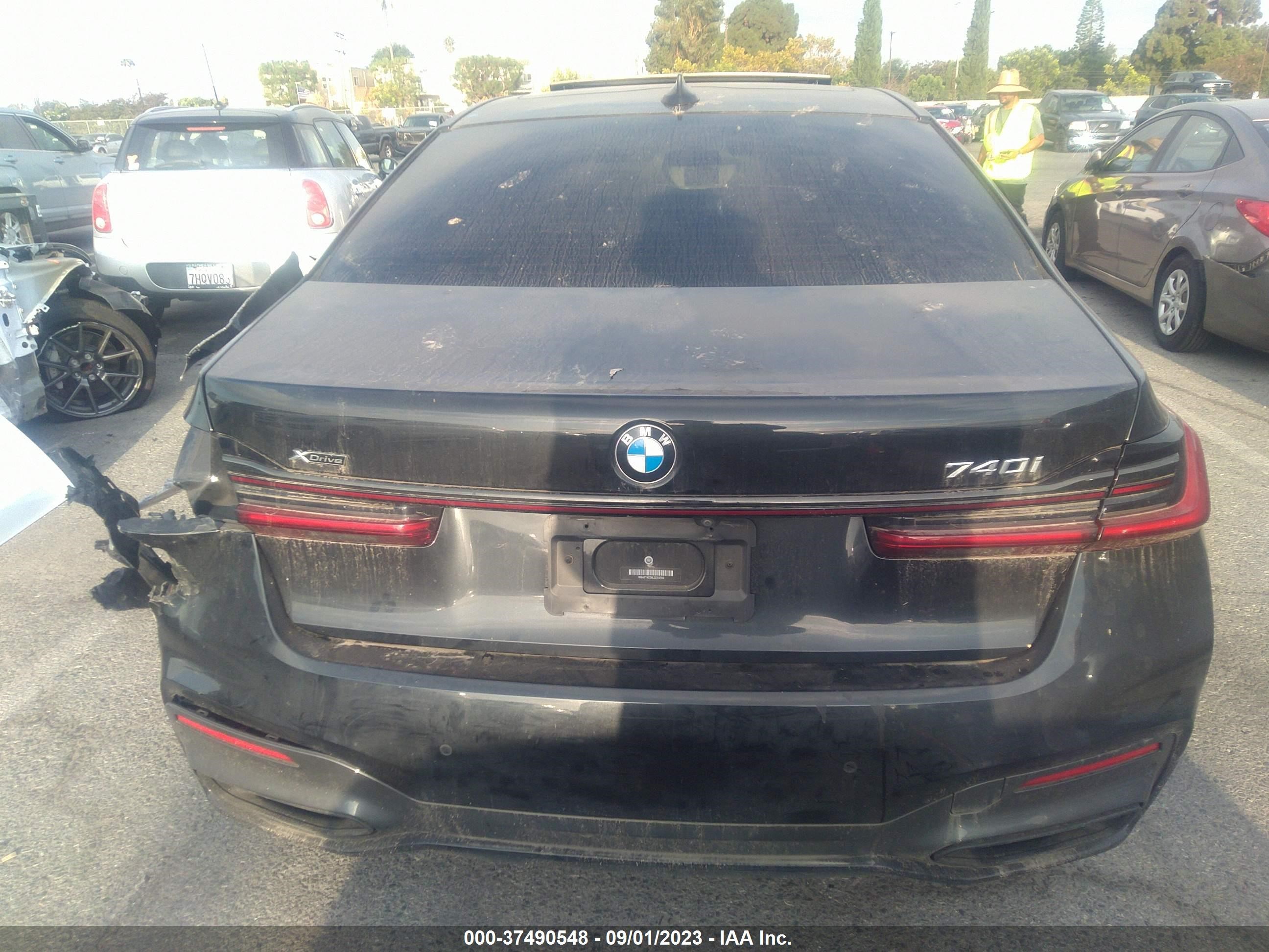 Photo 15 VIN: WBA7T4C08LCE18706 - BMW 7 SERIES 