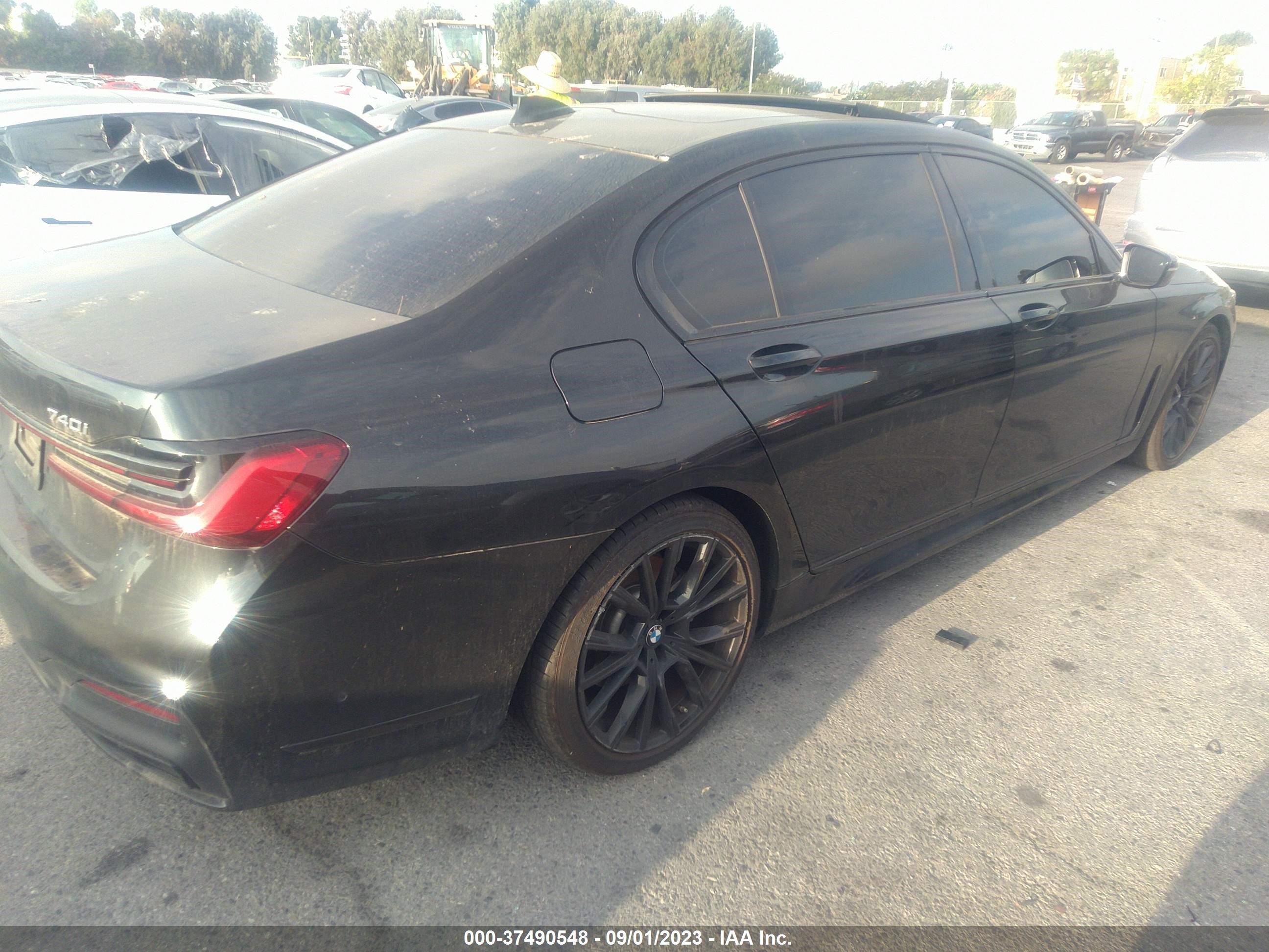 Photo 3 VIN: WBA7T4C08LCE18706 - BMW 7 SERIES 