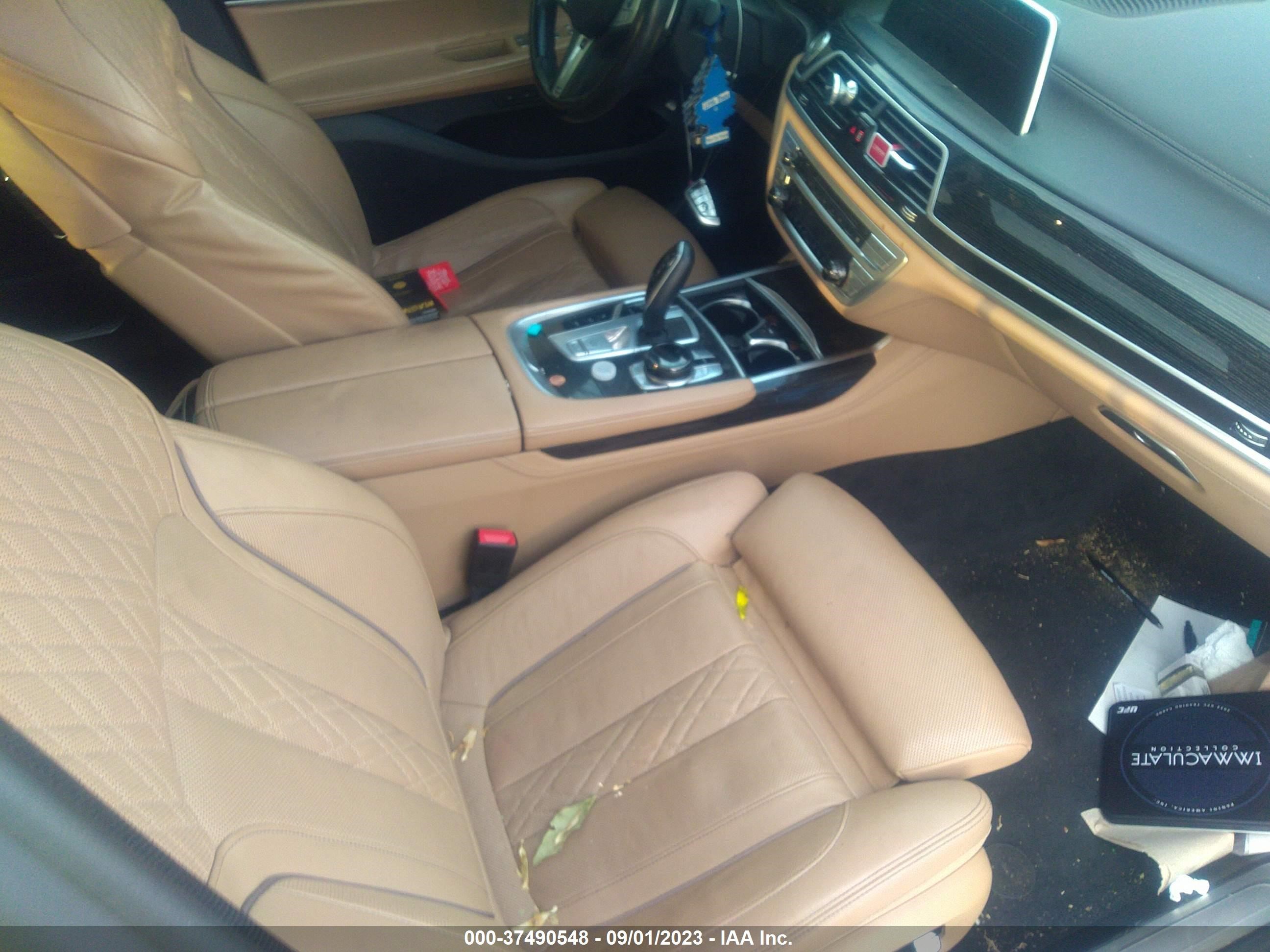 Photo 4 VIN: WBA7T4C08LCE18706 - BMW 7 SERIES 