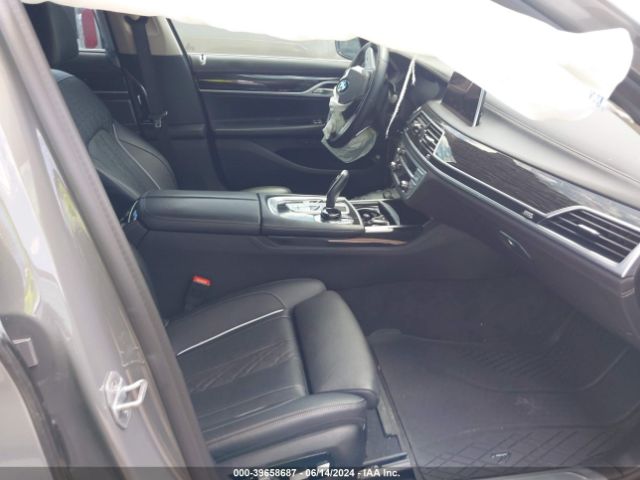 Photo 4 VIN: WBA7U2C00LGM27570 - BMW 750I 