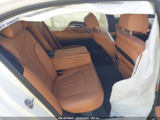 Photo 7 VIN: WBA7U2C00MCF77559 - BMW 750I 