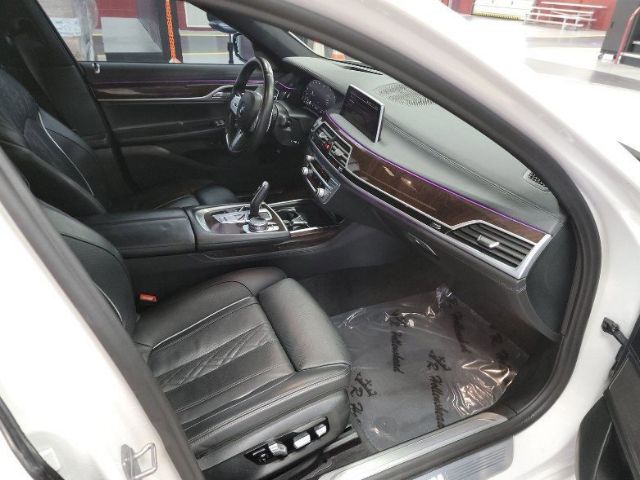 Photo 2 VIN: WBA7U2C04LGJ59638 - BMW 7 SERIES 