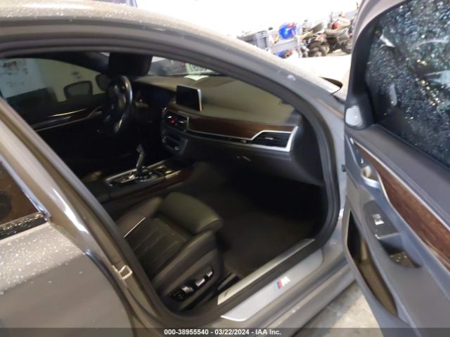 Photo 4 VIN: WBA7U2C08MCF40050 - BMW 750I 