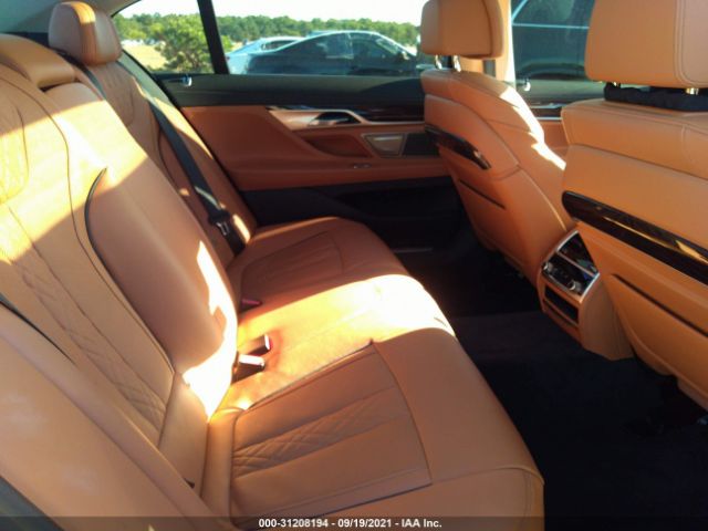 Photo 7 VIN: WBA7U2C0XNCH03993 - BMW 750 