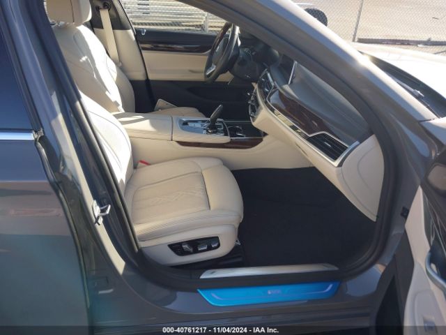 Photo 4 VIN: WBA7U2C0XNCJ17792 - BMW 750LI 