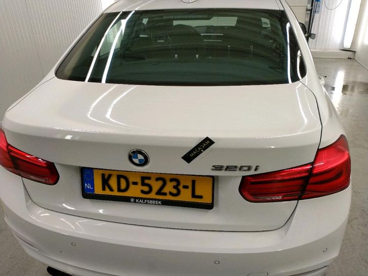 Photo 21 VIN: WBA8A11010K670601 - BMW 320 