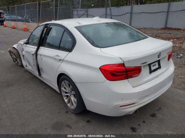 Photo 2 VIN: WBA8A3C31HA067085 - BMW 320I 