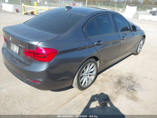 Photo 3 VIN: WBA8A3C53JA067435 - BMW 320I 