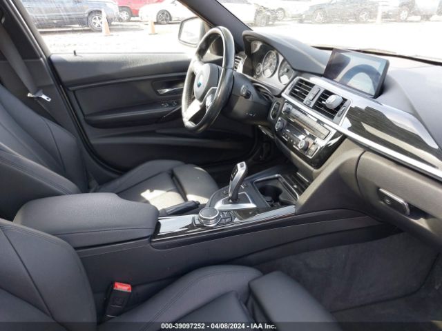 Photo 4 VIN: WBA8A3C55GK551240 - BMW 320 