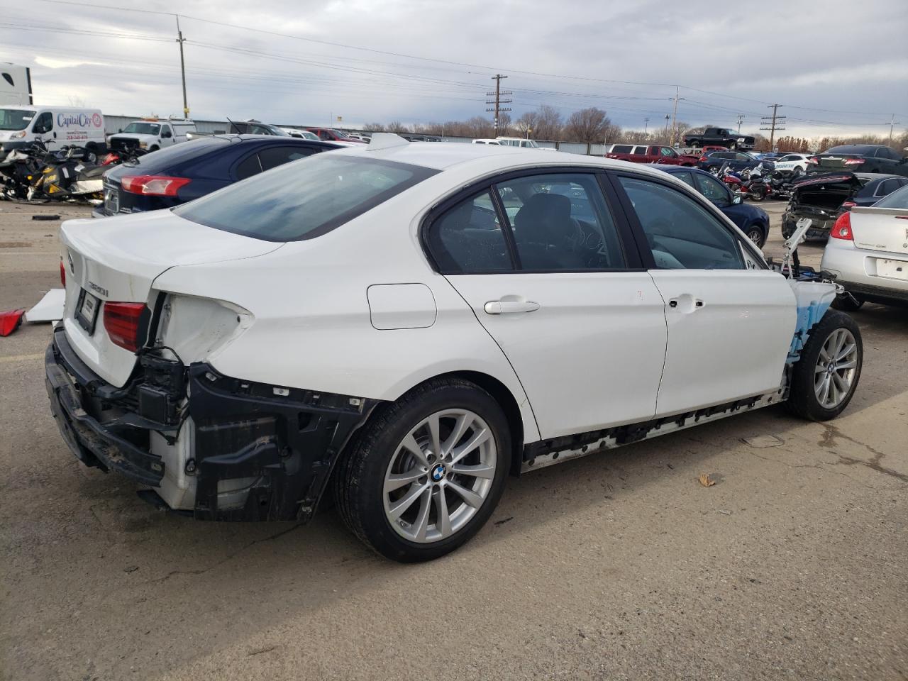 Photo 2 VIN: WBA8A3C55JA495085 - BMW 3ER 