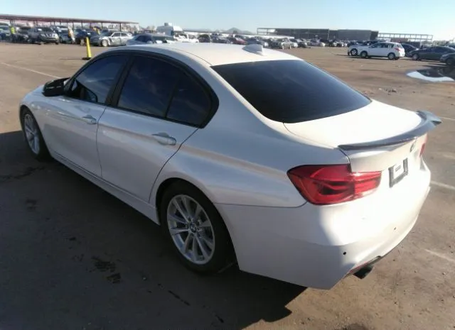 Photo 2 VIN: WBA8A3C59JA357730 - BMW 3 SERIES 