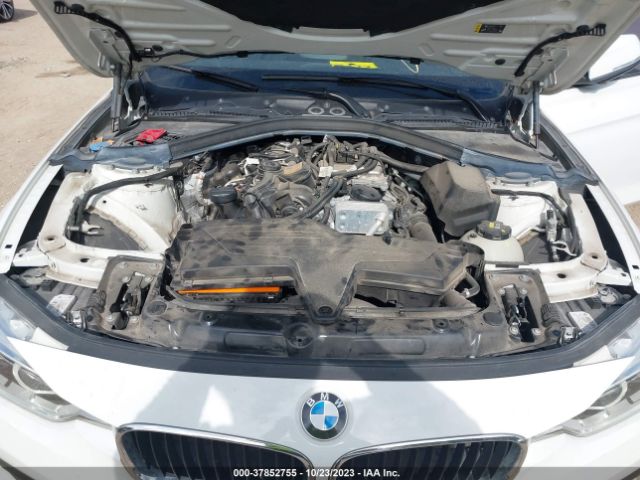 Photo 9 VIN: WBA8A3C5XJA494465 - BMW 320I 