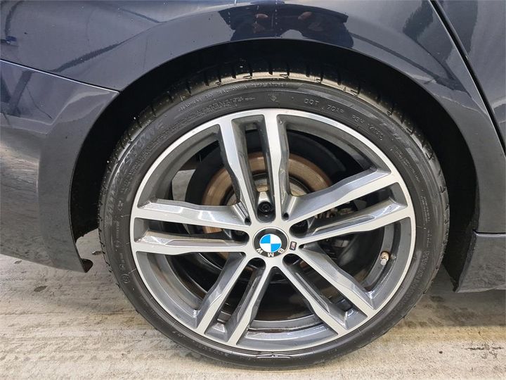 Photo 13 VIN: WBA8A71020K380032 - BMW 330 