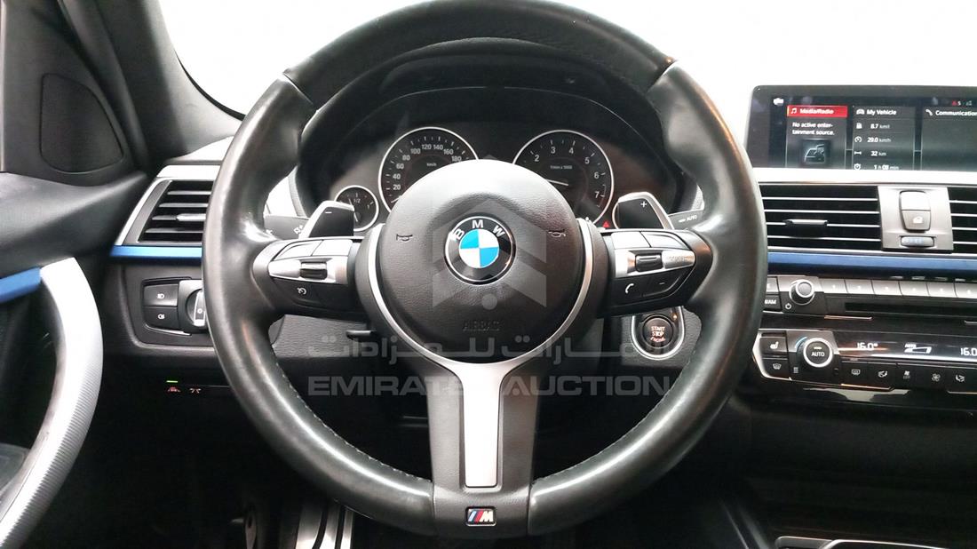 Photo 8 VIN: WBA8A9103JK884165 - BMW 320I 