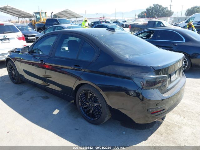 Photo 2 VIN: WBA8A9C33HK864886 - BMW 320I 