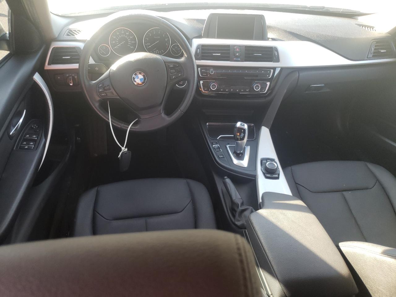 Photo 7 VIN: WBA8A9C34HK864699 - BMW 320 I 