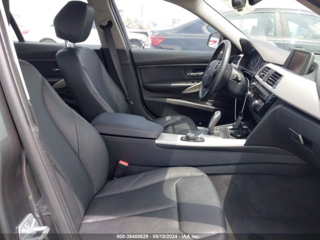 Photo 4 VIN: WBA8A9C50JAH12645 - BMW 320I 