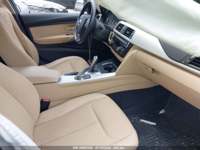 Photo 4 VIN: WBA8A9C50JAH12693 - BMW 320I 