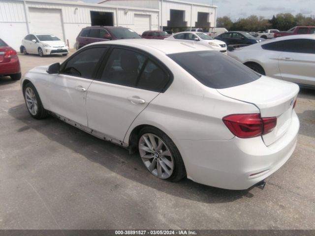 Photo 2 VIN: WBA8A9C51JAD27854 - BMW 320I 