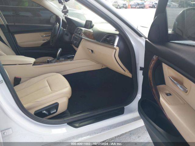 Photo 4 VIN: WBA8A9C51JAH12010 - BMW 320I 