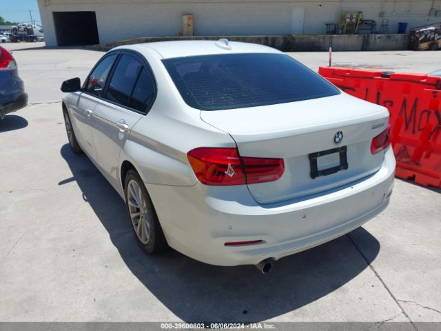 Photo 2 VIN: WBA8A9C51JK623352 - BMW 320I 