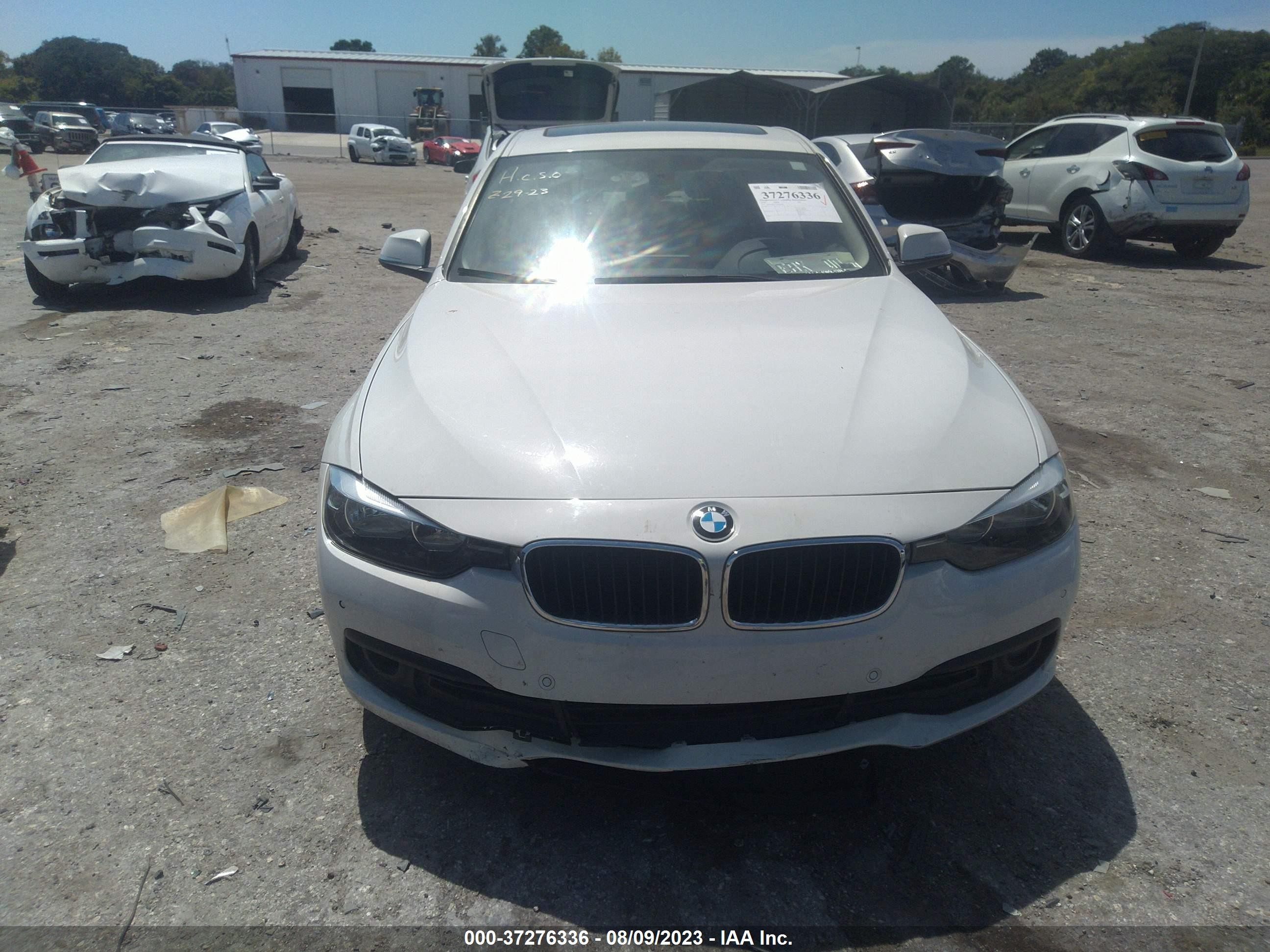 Photo 11 VIN: WBA8A9C52GK619089 - BMW 3ER 