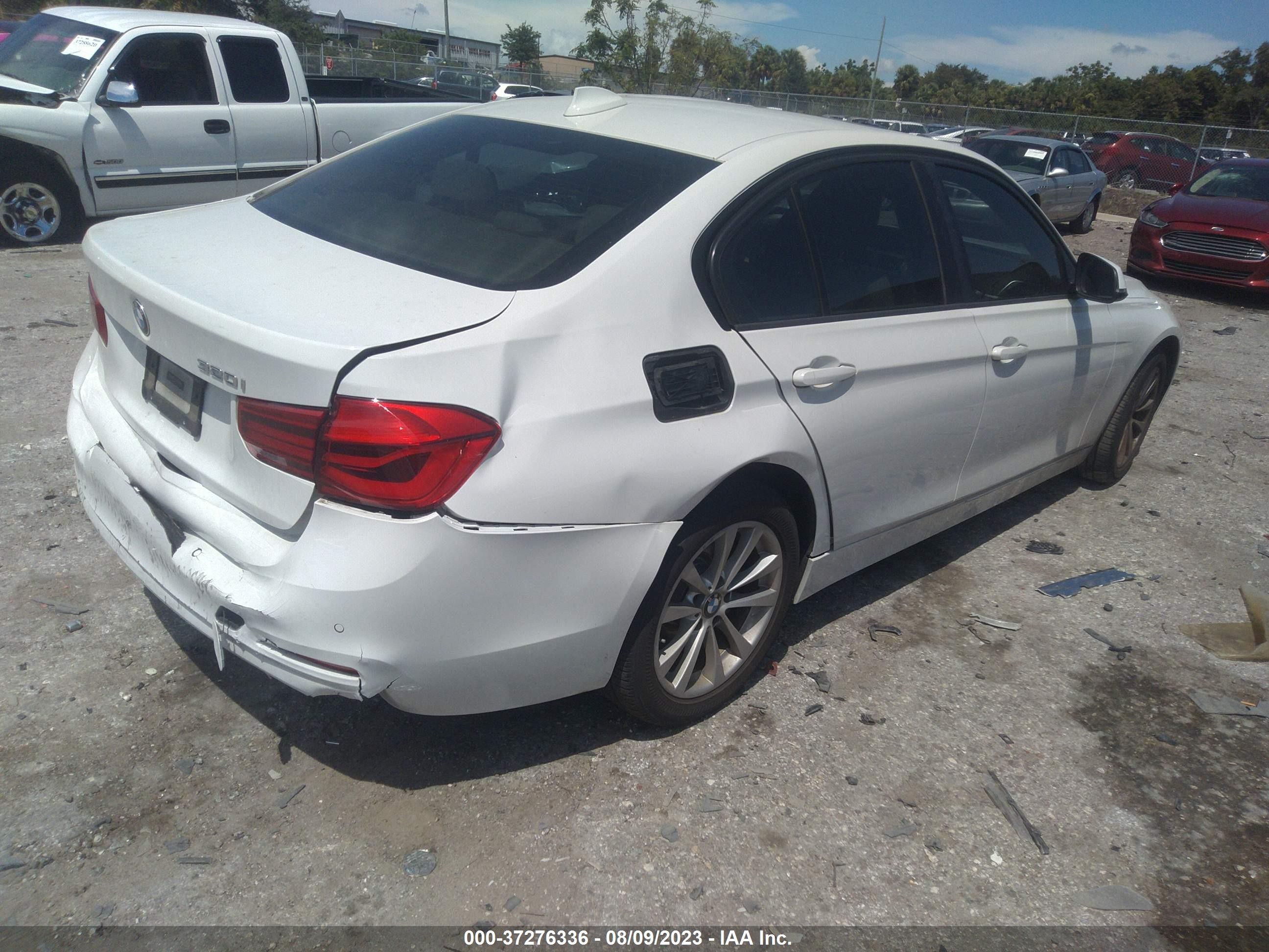 Photo 3 VIN: WBA8A9C52GK619089 - BMW 3ER 