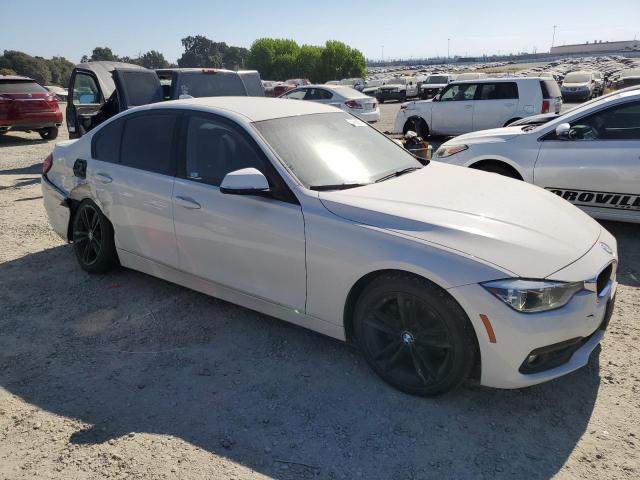 Photo 3 VIN: WBA8A9C52JAC99952 - BMW 3 SERIES 