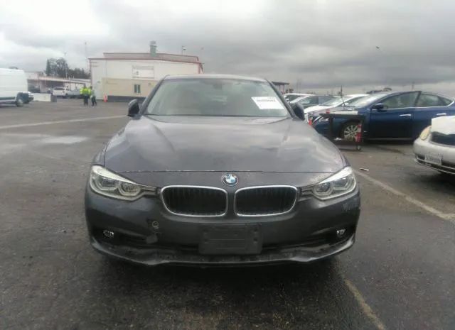 Photo 5 VIN: WBA8A9C57JAH12836 - BMW 320I 