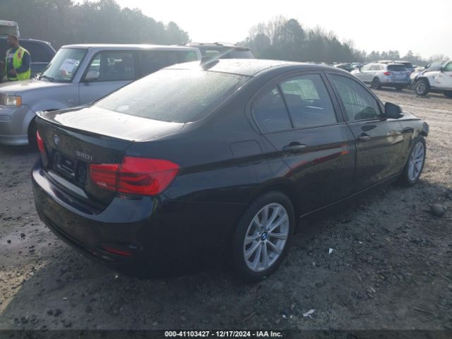 Photo 3 VIN: WBA8A9C57JK622660 - BMW 320I 