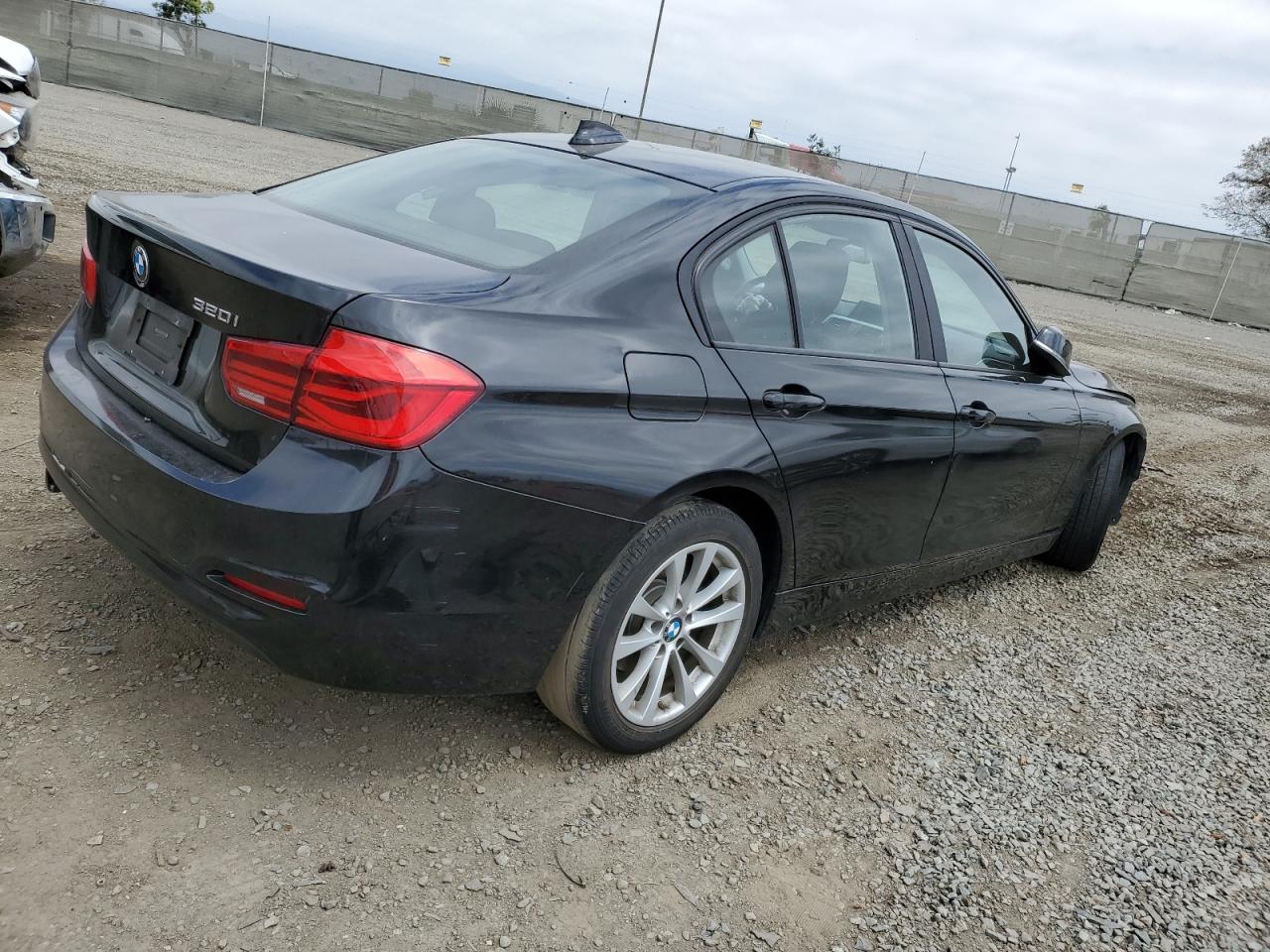 Photo 2 VIN: WBA8A9C59GK617534 - BMW 3ER 