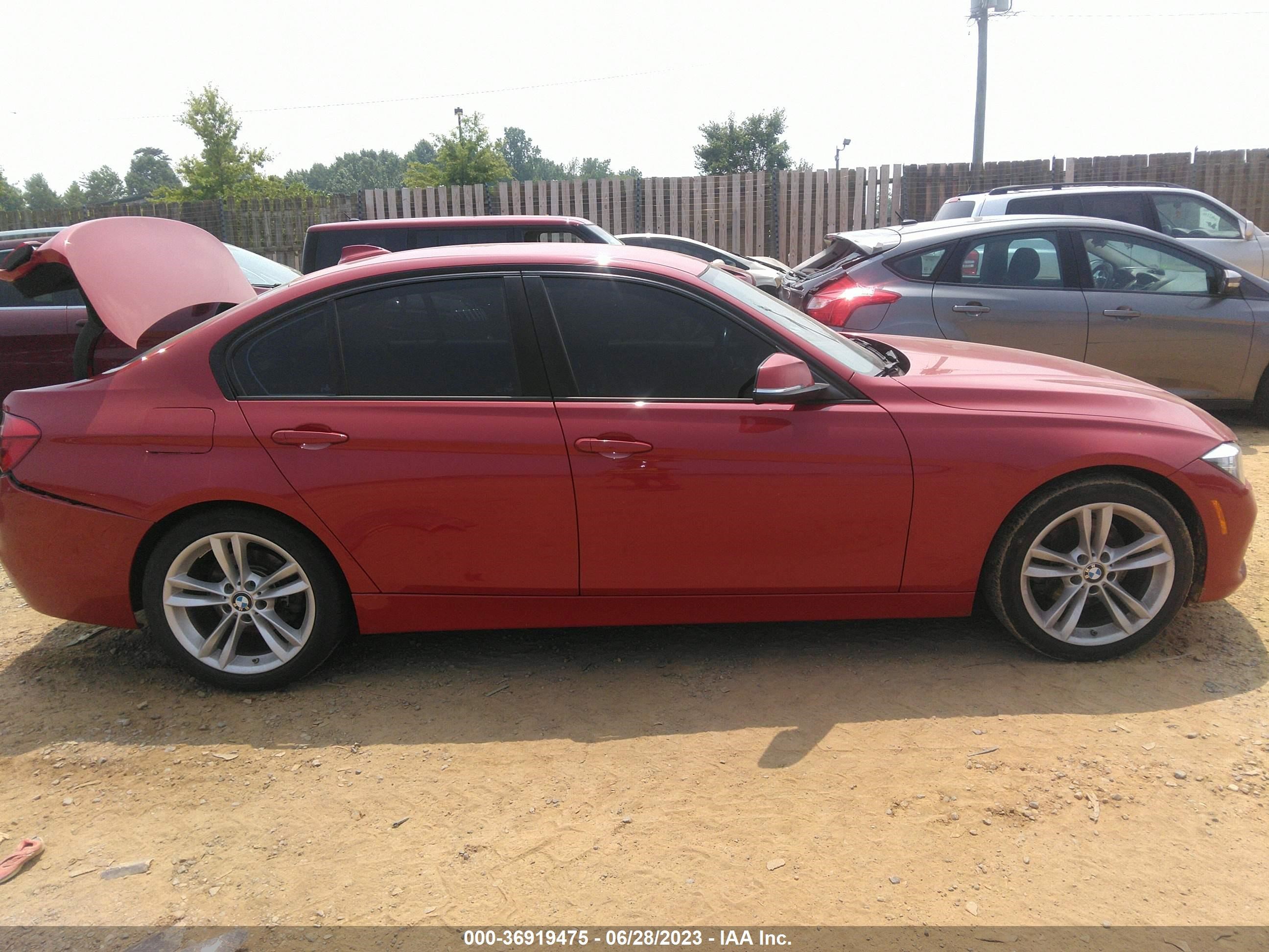 Photo 12 VIN: WBA8A9C5XGK616974 - BMW 3ER 