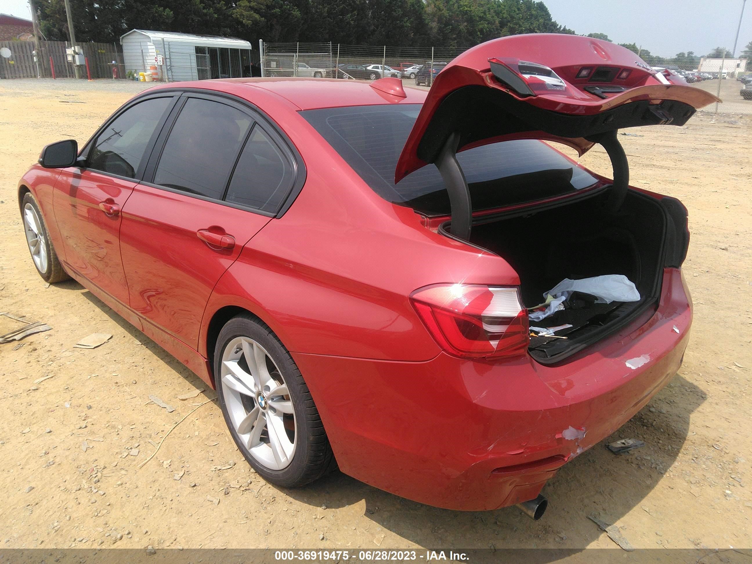 Photo 2 VIN: WBA8A9C5XGK616974 - BMW 3ER 