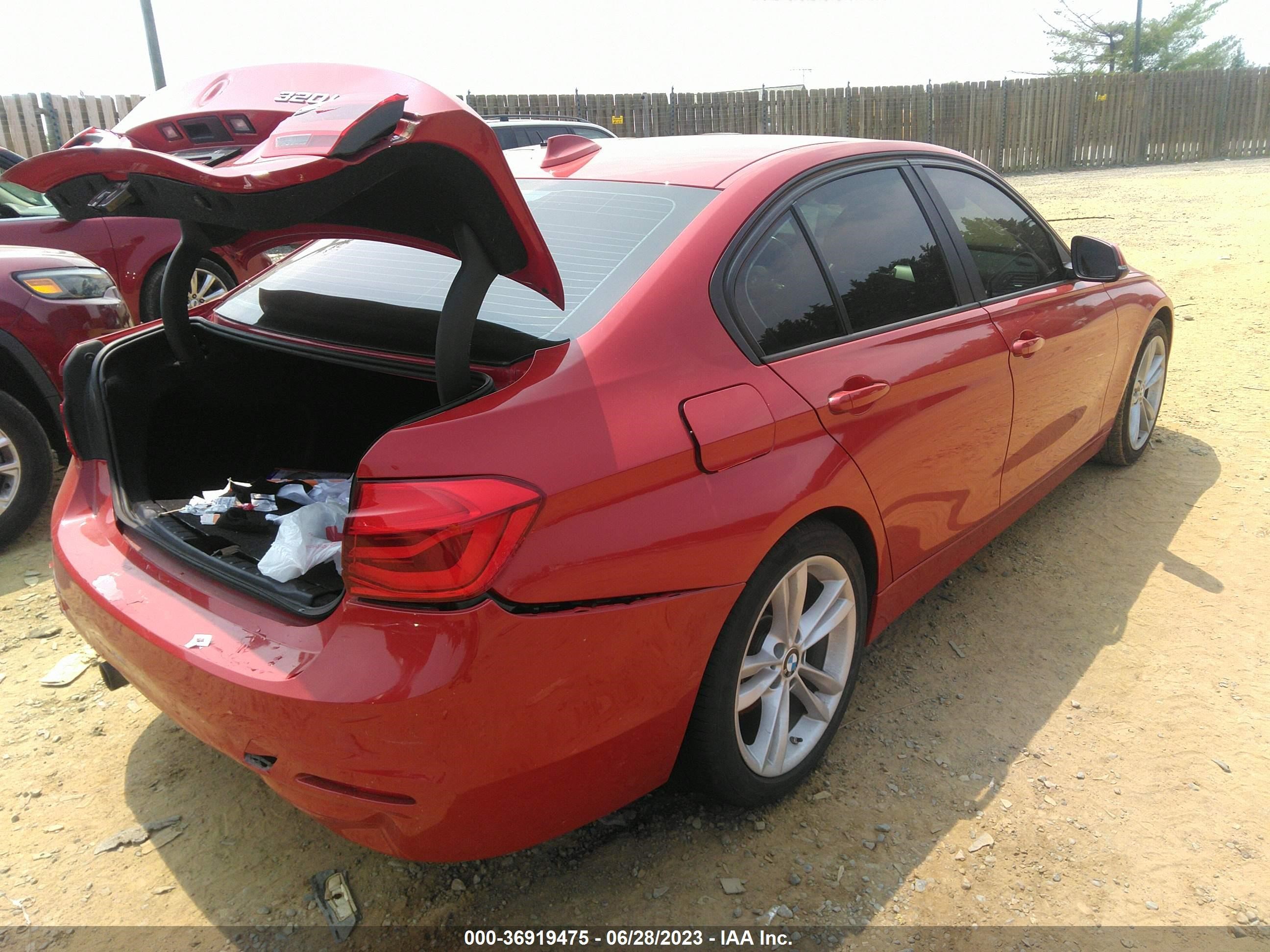 Photo 3 VIN: WBA8A9C5XGK616974 - BMW 3ER 