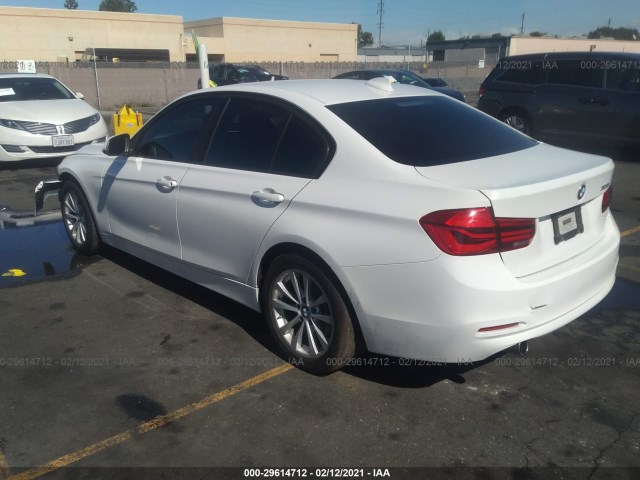 Photo 2 VIN: WBA8A9C5XGK618756 - BMW 3 