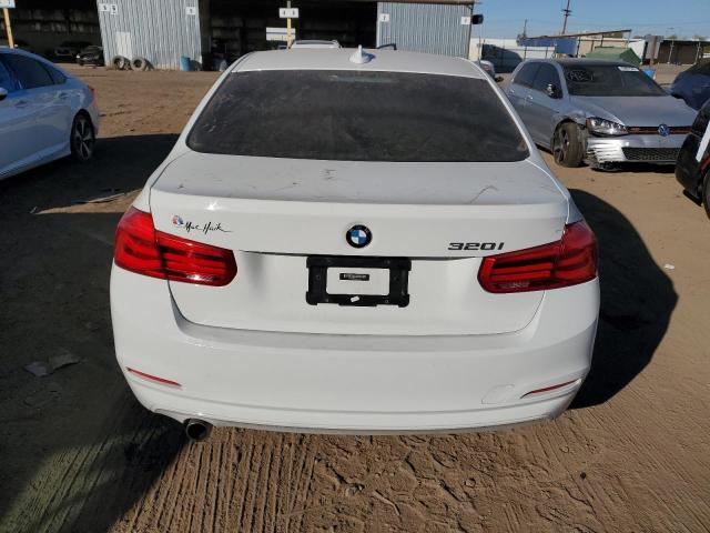 Photo 5 VIN: WBA8A9C5XJAH12233 - BMW 3 SERIES 