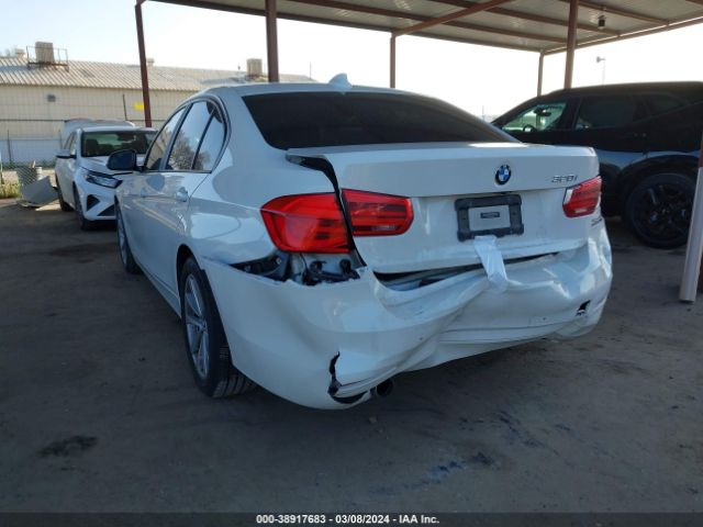 Photo 5 VIN: WBA8A9C5XJAH12345 - BMW 320I 