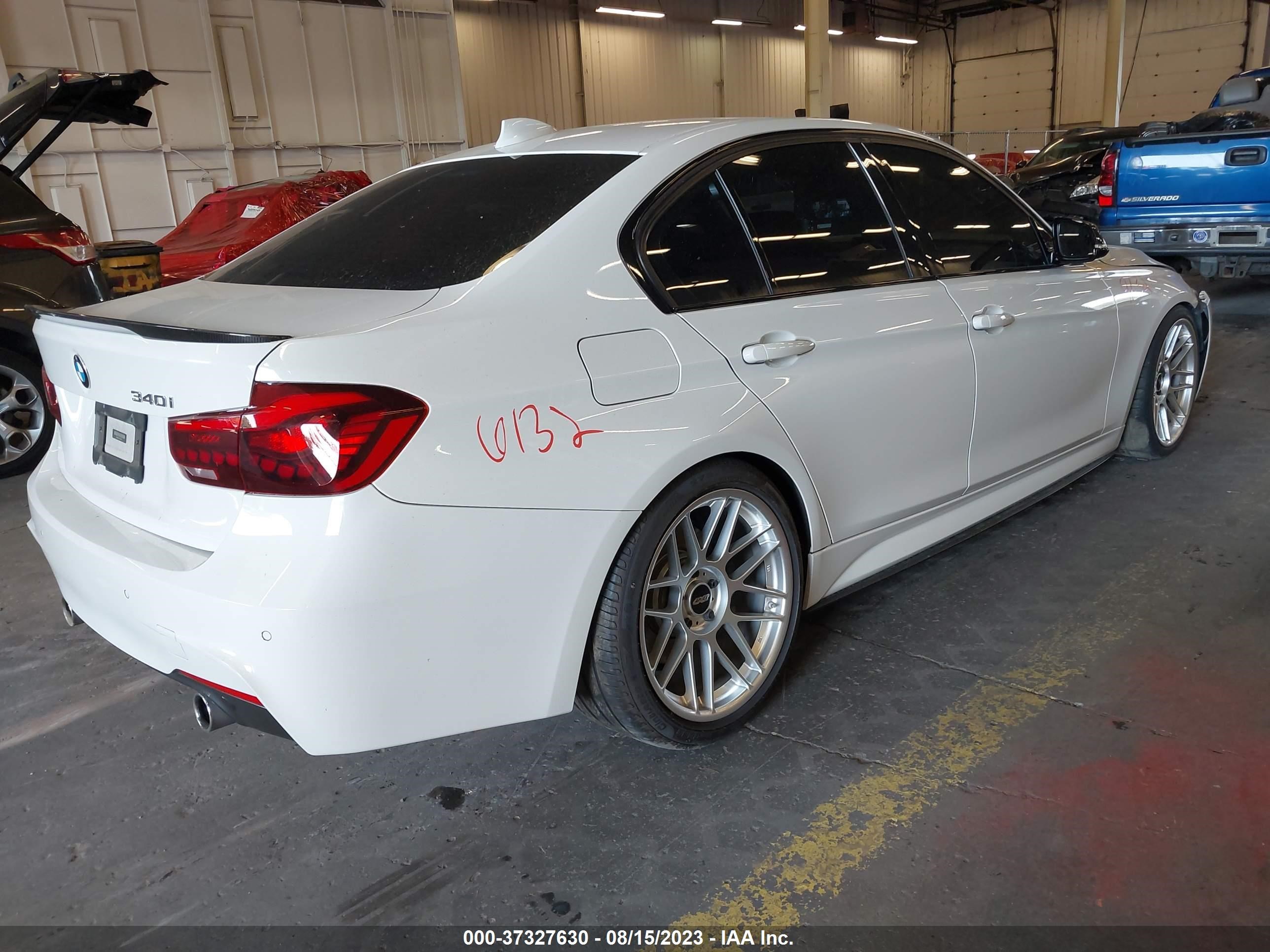 Photo 3 VIN: WBA8B3C59GK384071 - BMW 3ER 