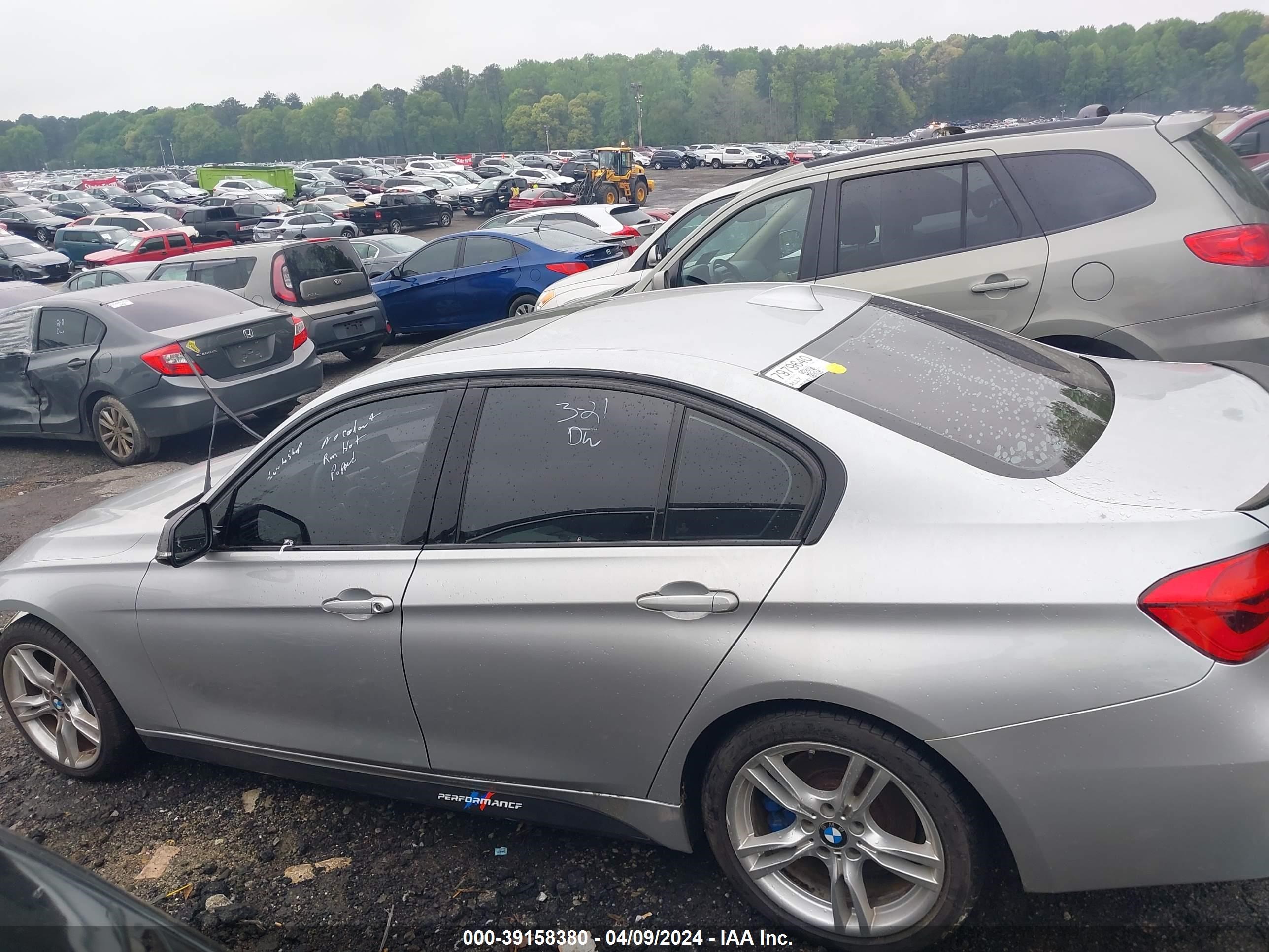 Photo 13 VIN: WBA8B3G55GNT62478 - BMW 3ER 