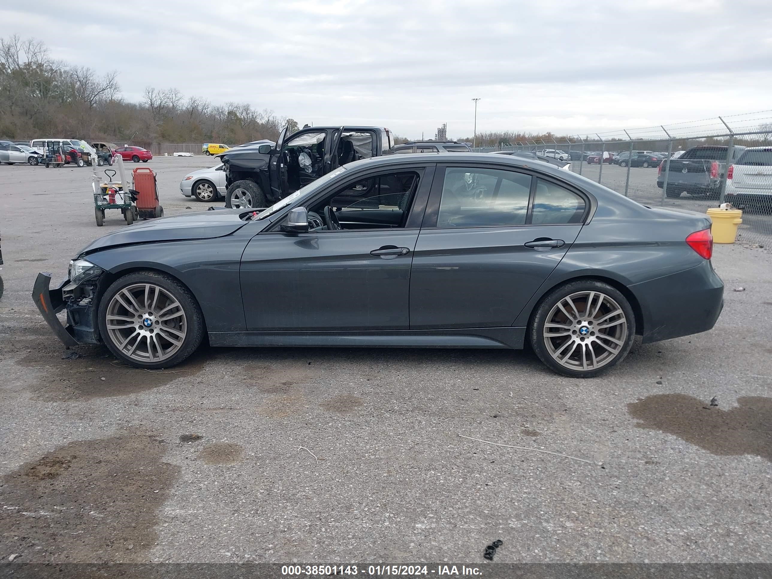 Photo 13 VIN: WBA8B3G55GNT92337 - BMW 3ER 