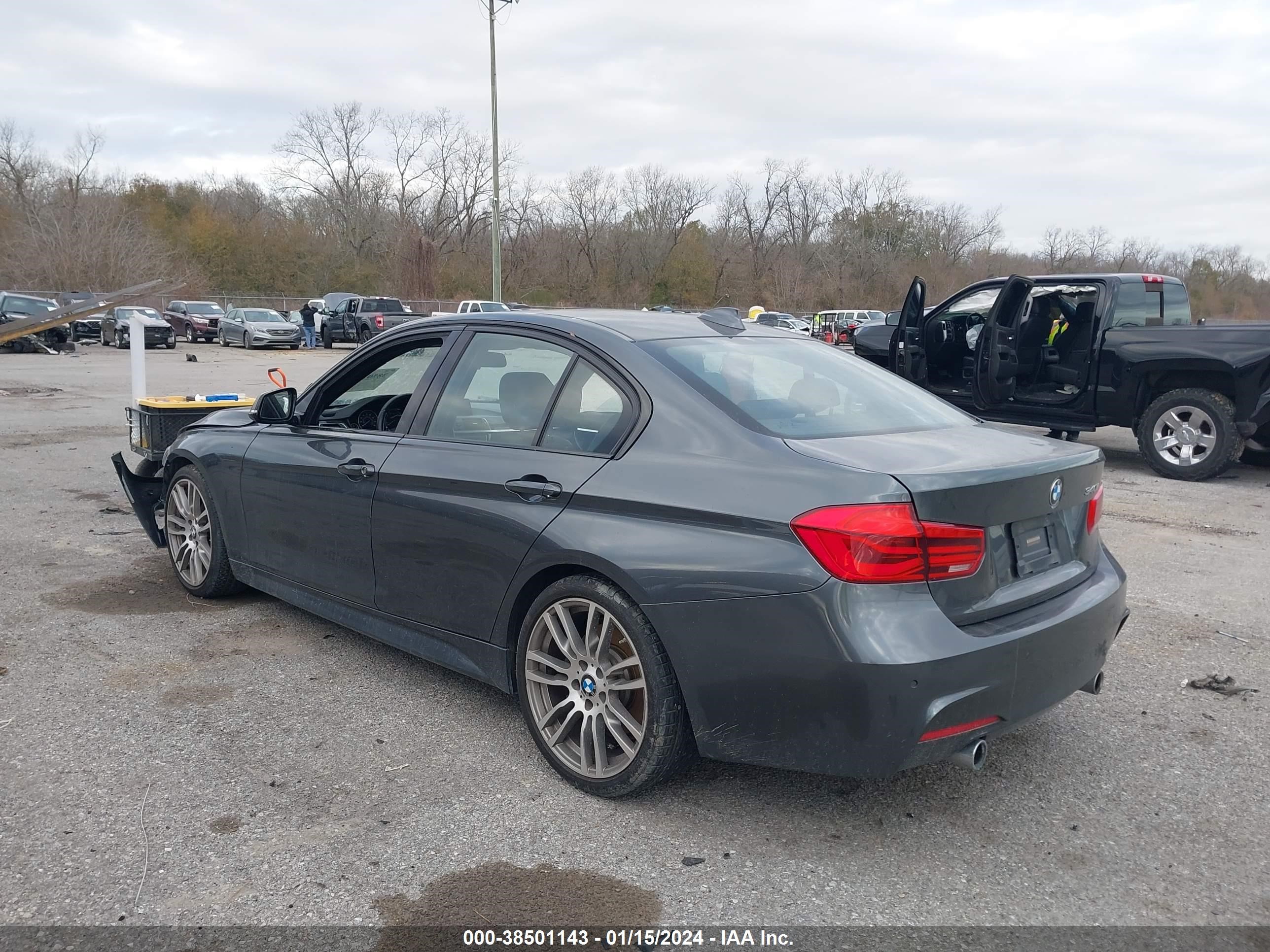 Photo 2 VIN: WBA8B3G55GNT92337 - BMW 3ER 