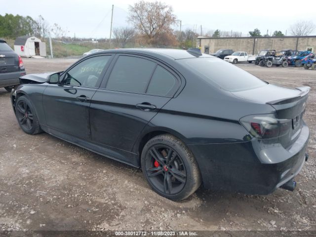 Photo 2 VIN: WBA8B7C50GK368588 - BMW 340I 