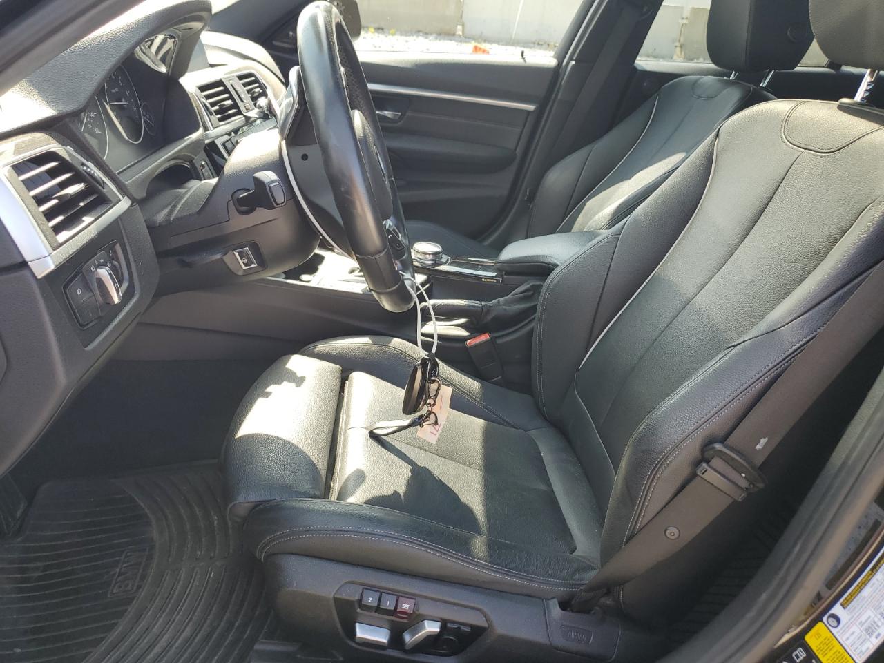 Photo 6 VIN: WBA8B7C55GK368540 - BMW 3ER 