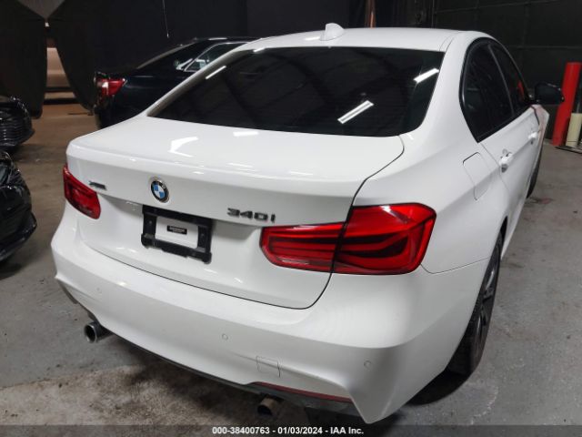 Photo 3 VIN: WBA8B7C5XJA577060 - BMW 340I 