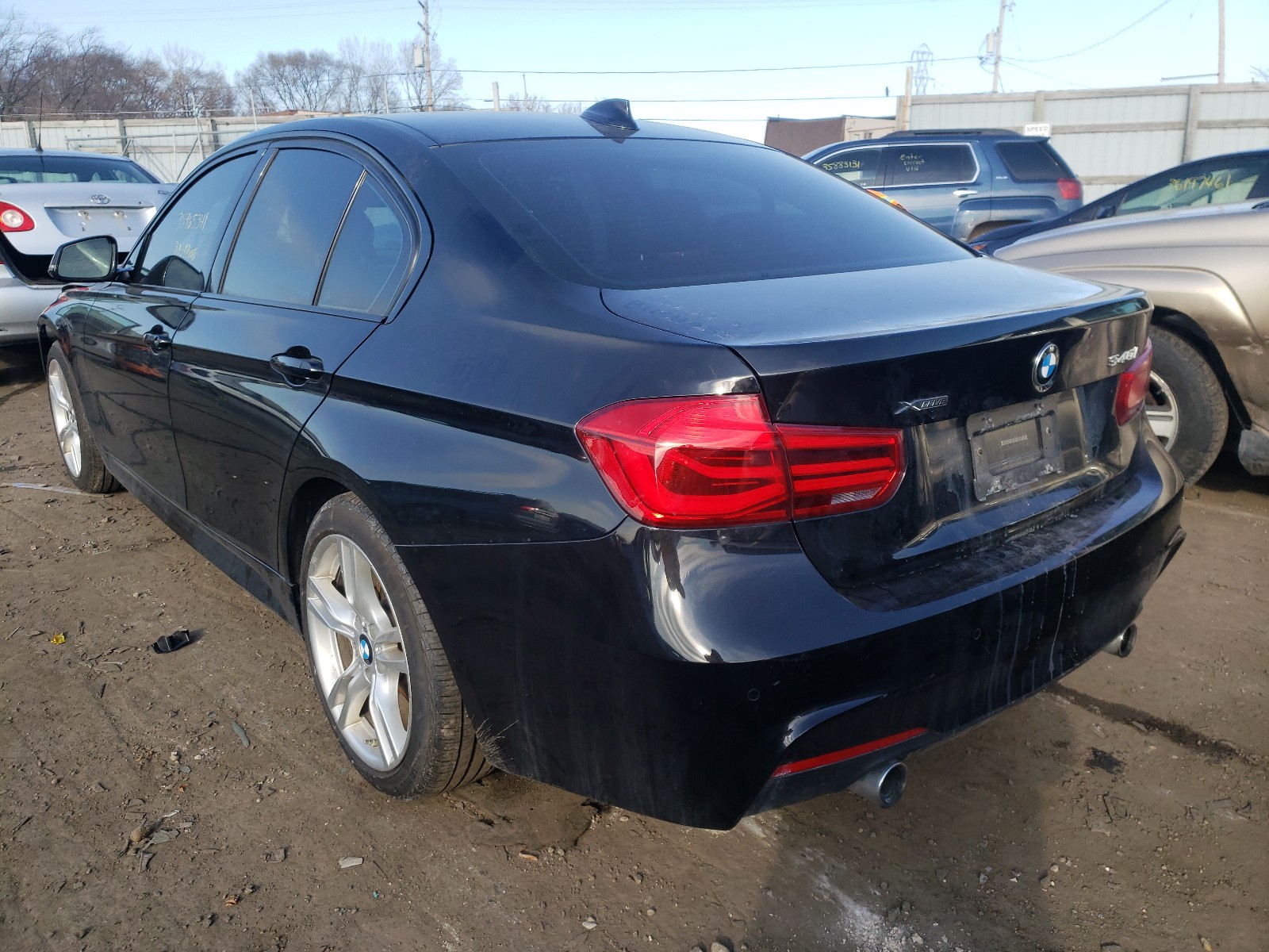 Photo 2 VIN: WBA8B7G37HNU38354 - BMW 340 