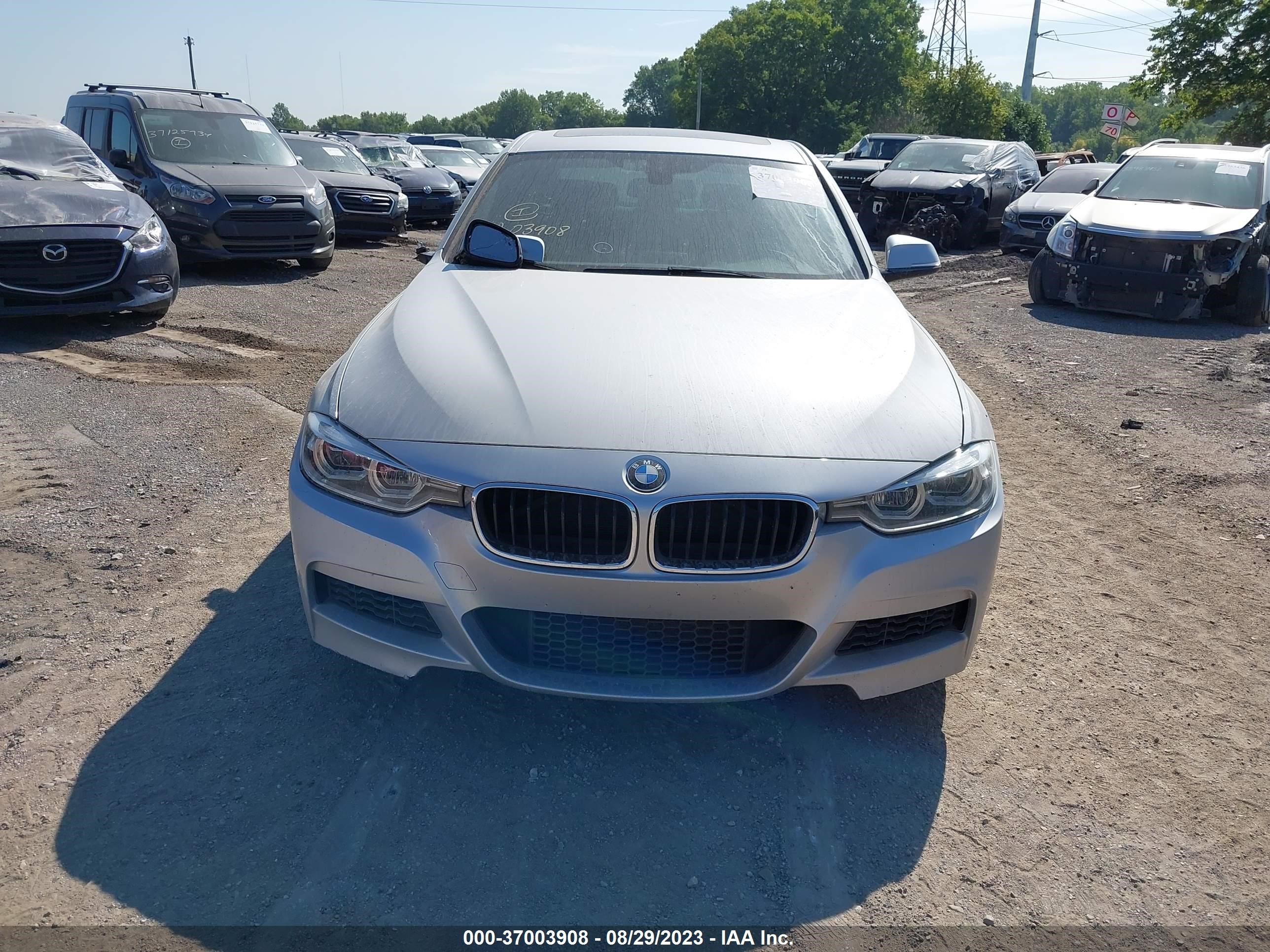 Photo 11 VIN: WBA8B7G3XHNT70910 - BMW 3ER 