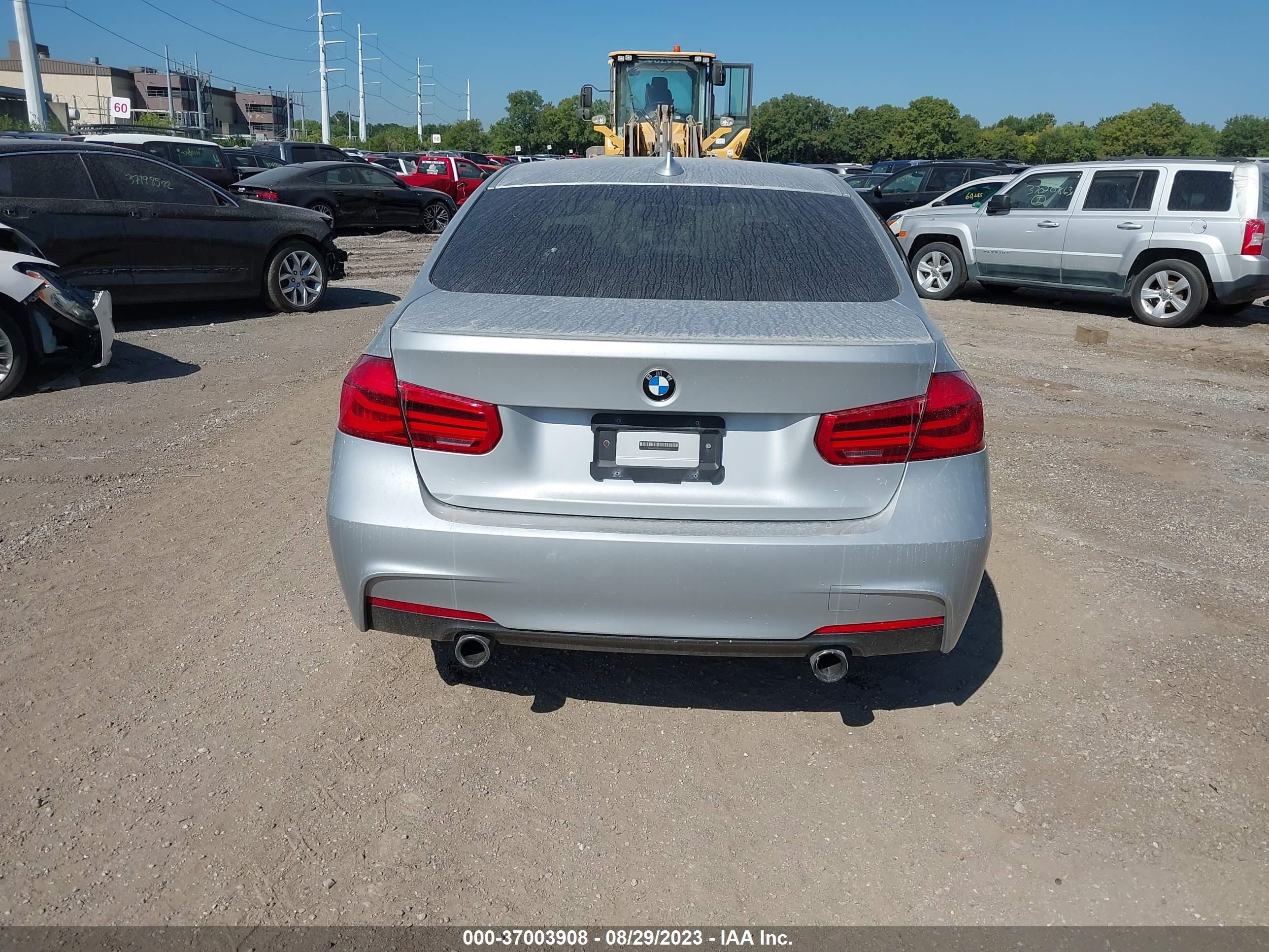 Photo 15 VIN: WBA8B7G3XHNT70910 - BMW 3ER 