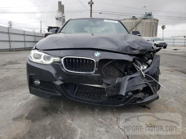 Photo 9 VIN: WBA8B7G55GNT95469 - BMW 340 