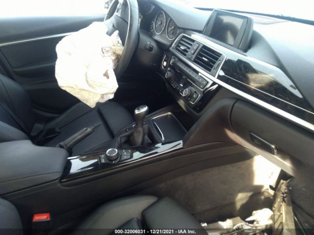 Photo 4 VIN: WBA8B7G55HNT70850 - BMW 340I 